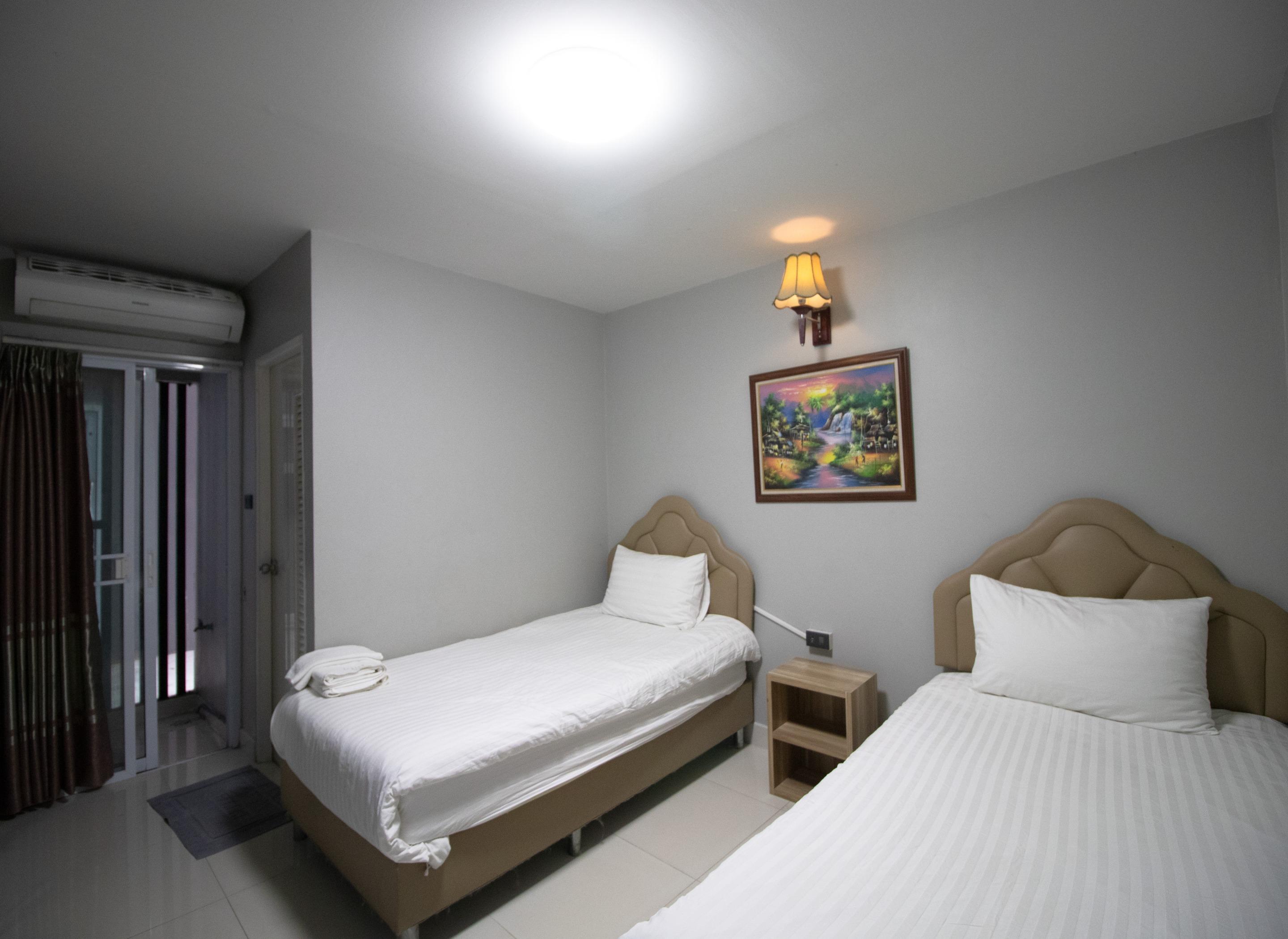 Kun Hotel Накхонратчасіма Екстер'єр фото