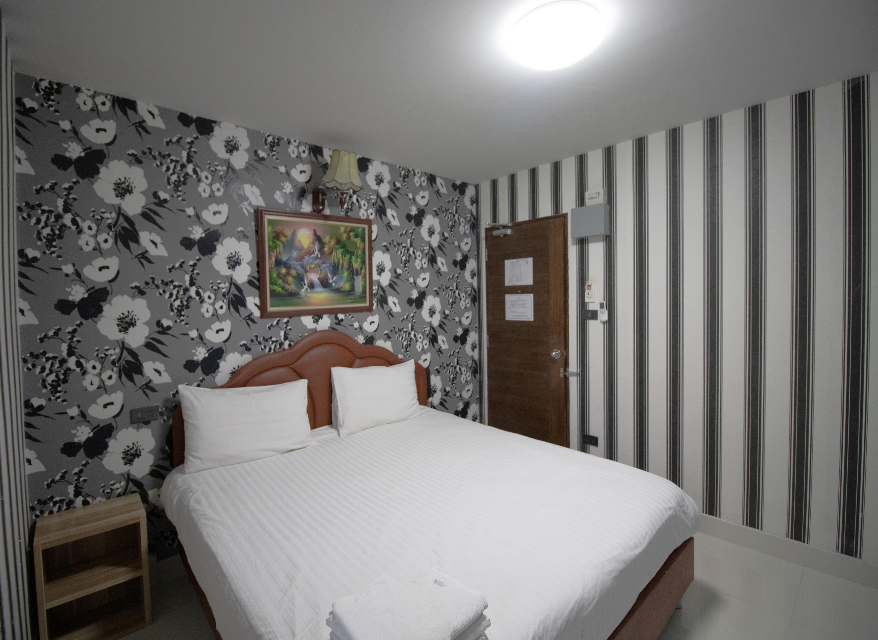 Kun Hotel Накхонратчасіма Екстер'єр фото